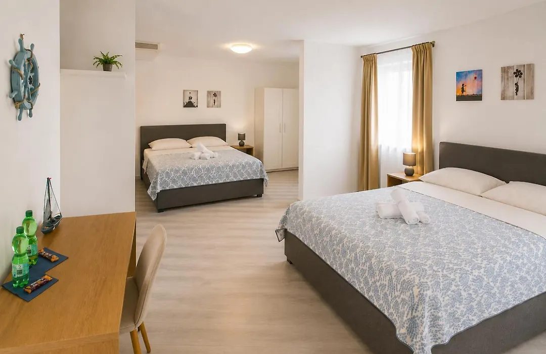 Seehafen Hostel-1